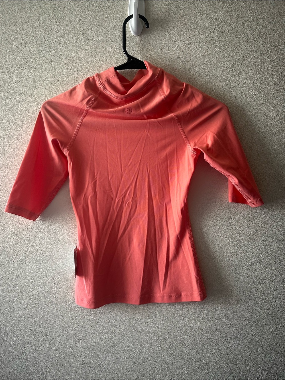 NWT Waterside UV Protection Short-Sleeve Rash Guard
Raspberry Cream W2CN9S sz XS - Picture 3 of 8